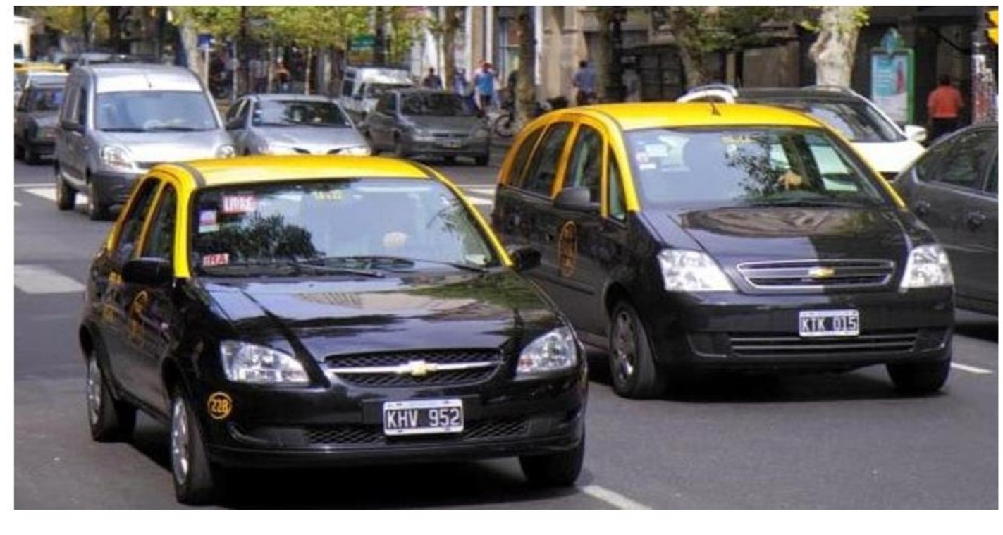 Tratamiento de costo servicio taxi/remis